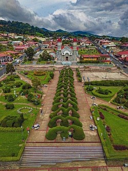 PARQUE CENTRAL ZARCERO